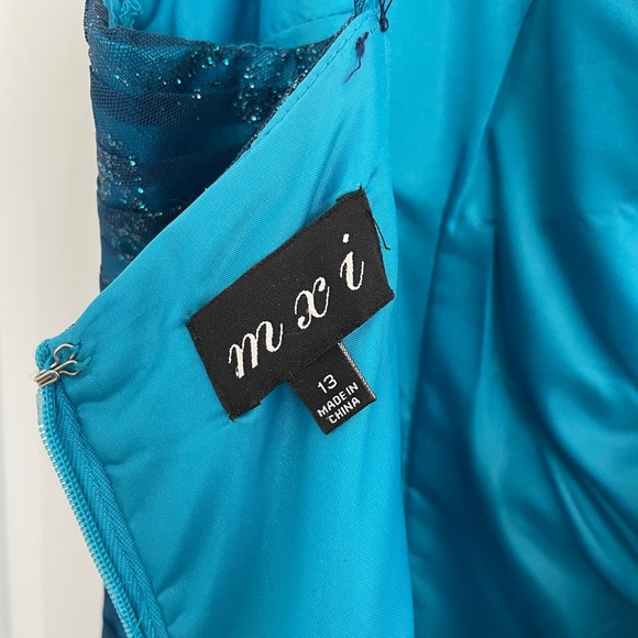 Prom Dress Blue Sparkles - Excellent Condition! - Picture 4 of 4